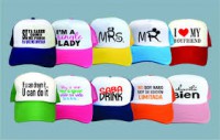 variedad de gorras 